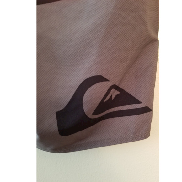 Quiksilver Multicolor Striped Swim Shorts Men's Size 34 Inseam 9 in - Picture 7 of 9